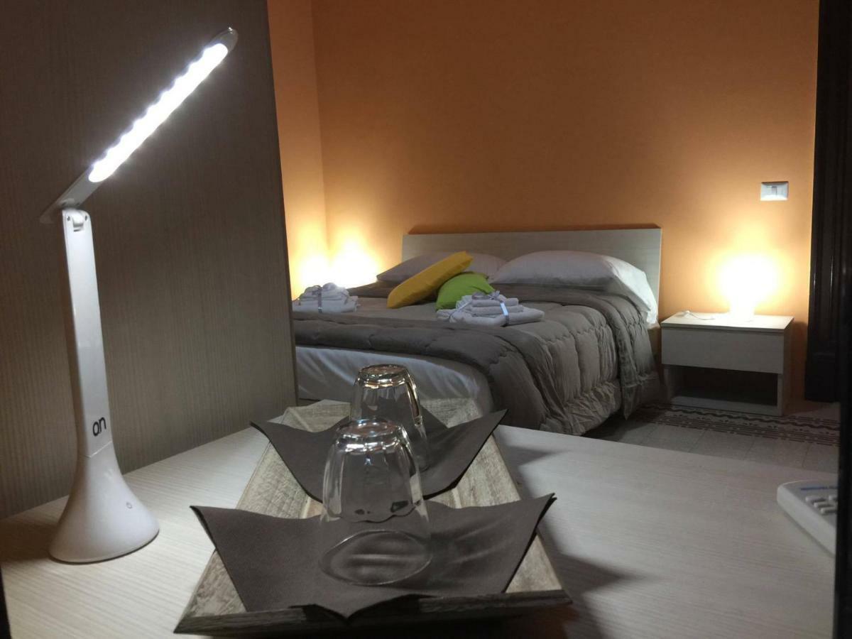 Boheme B&B Al Centro Di Palermo Luaran gambar